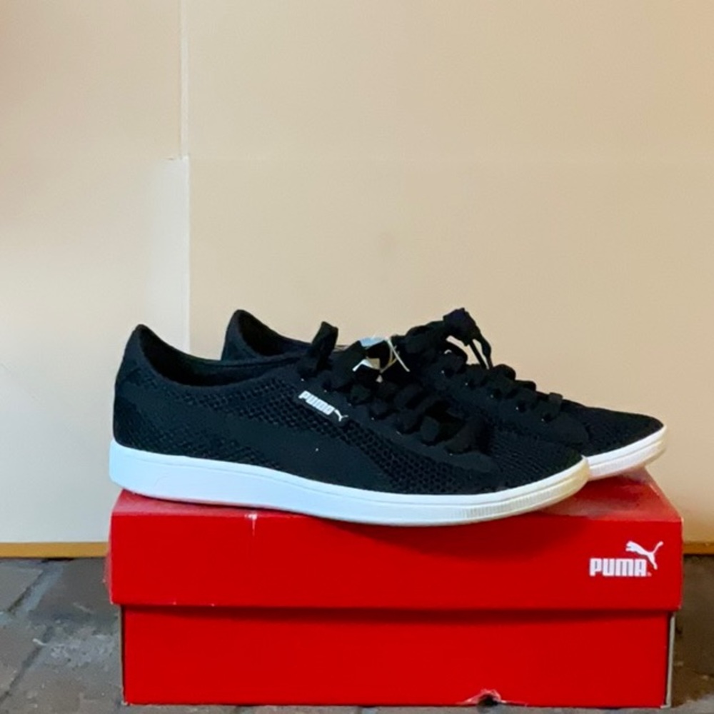 NEW  Puma Vikky Mesh PM size 8.5 Mesh Sneakers No Box, it got damaged. '